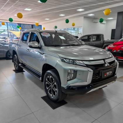 MITSUBISHI L200 TRITON 2.4 16V TURBO DIESEL SPORT HPE-S CD 4P 4X4 AUTOMÁTICO MITSUBISHI L200 TRITON 2.4 16V TURBO DIESEL SPORT HPE-S CD 4P 4X4 AUTOMÁTICO